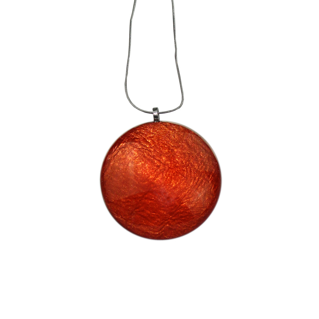ASTRE MONOCOLOR LARGE CIRCLE PENDANT ON A CHAIN NECKLACE - F016