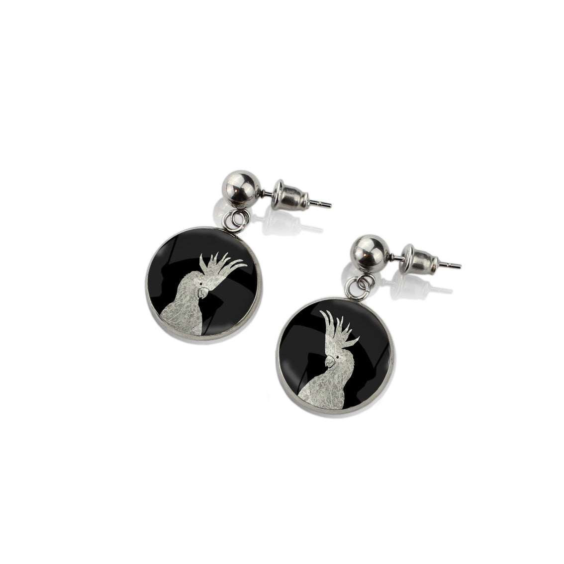 COCKATOO CLOSE-UP DANGLE DROP CIRCLE EARRINGS - MFY228S - on Satchel