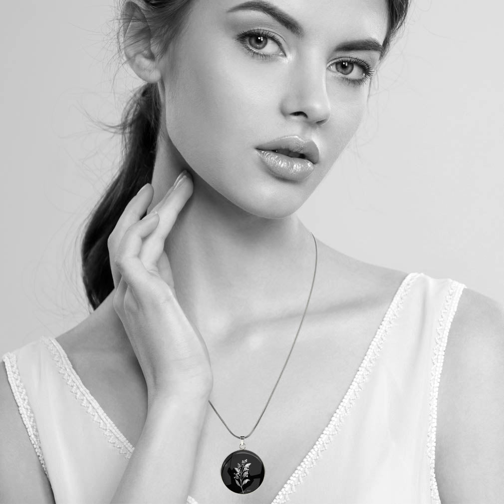 AUSTRALIAN NATIVE FLORA - ACACIA WATTLE CIRCLE PENDANT ON A CHAIN NECKLACE - D827S - on Satchel