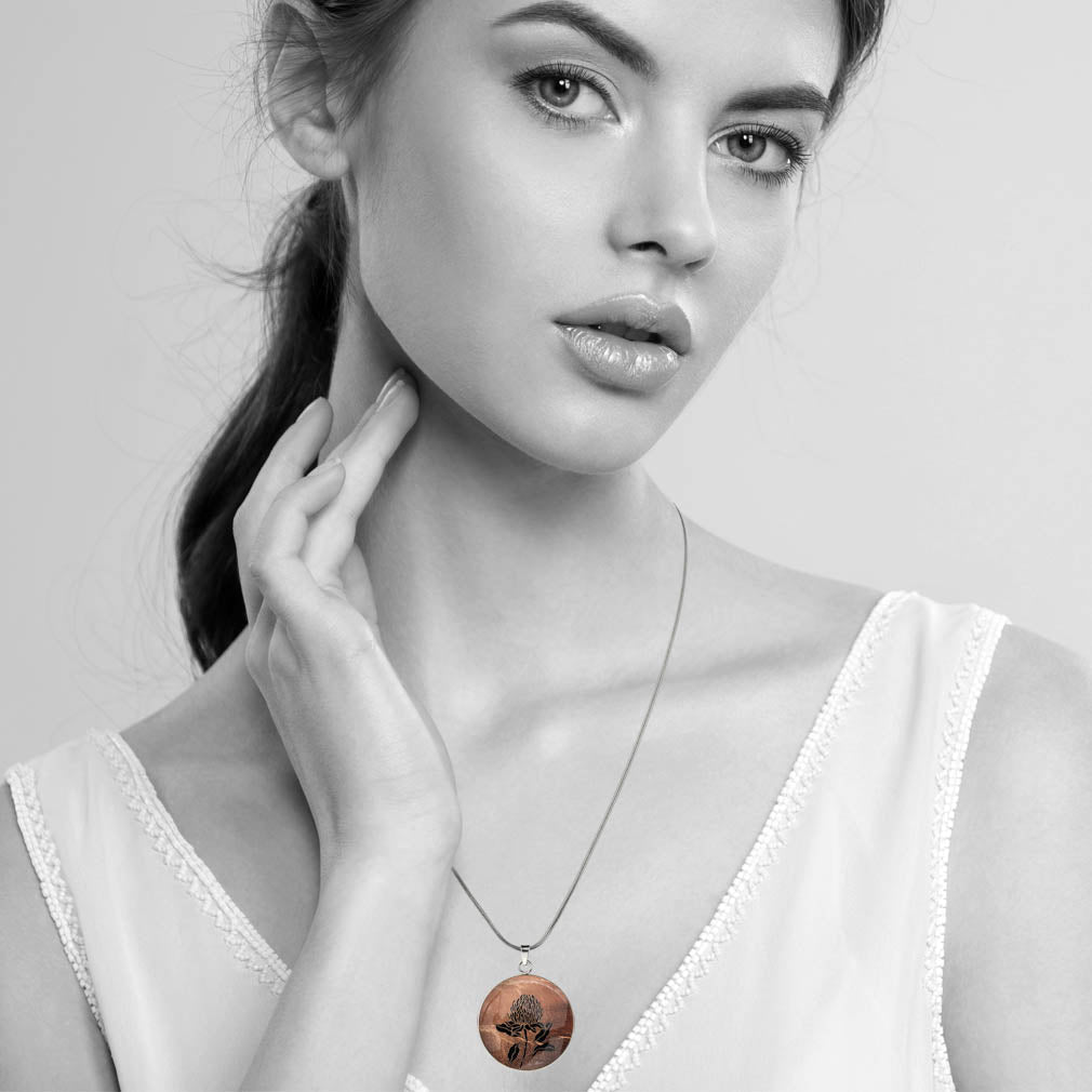 AUSTRALIAN NATIVE FLORA - WARATAH TELOPEA CIRCLE PENDANT ON A CHAIN NECKLACE - D935S - on Satchel