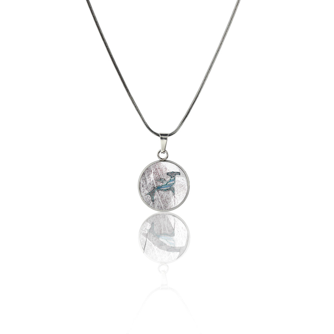TROY LITTLE HAMMERHEAD SHARK XS CIRCLE PENDANT ON A CHAIN NECKLACE - SD449S - on Satchel