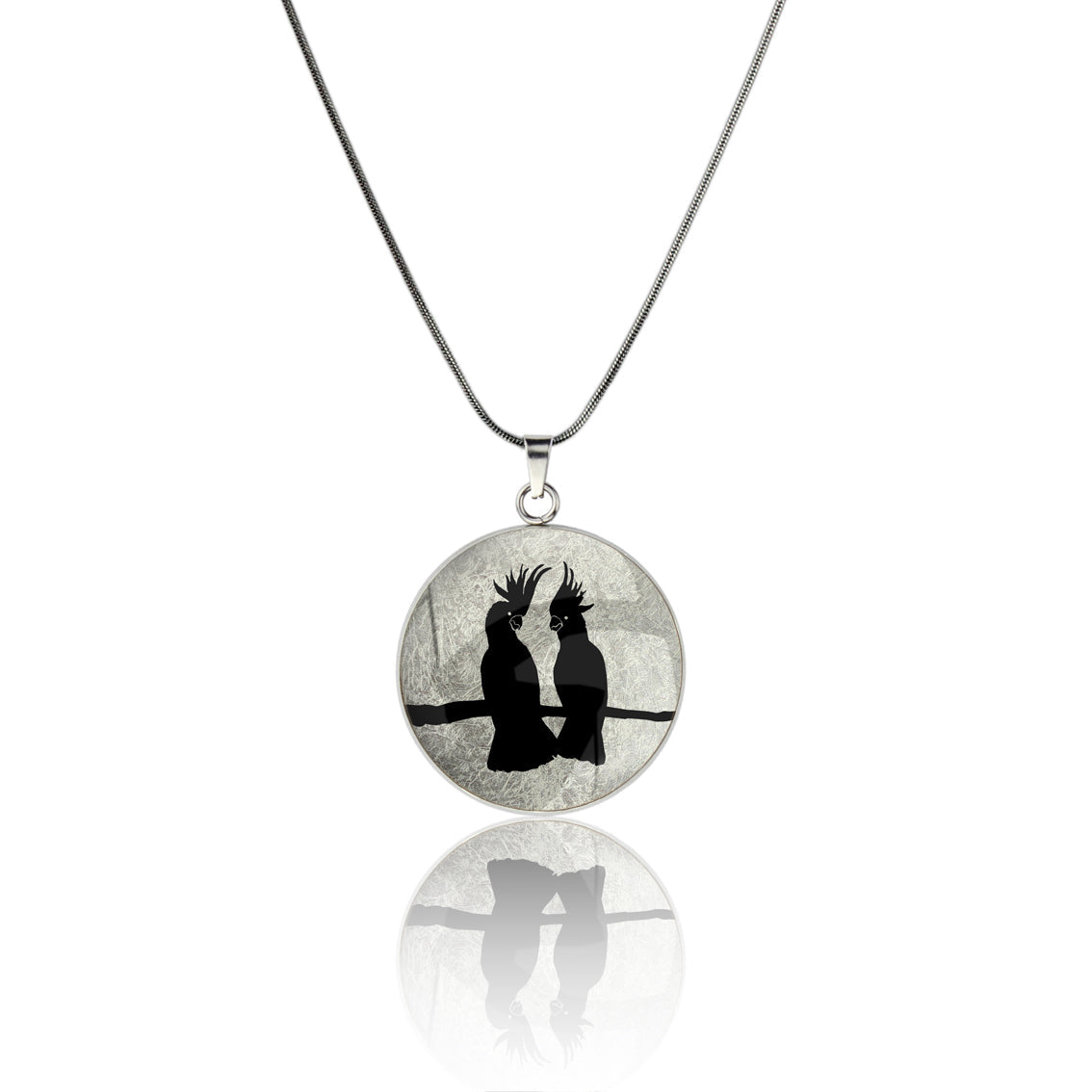 COCKATOO COUPLE CIRCLE PENDANT ON A CHAIN NECKLACE - MFY230 - in Circle Box