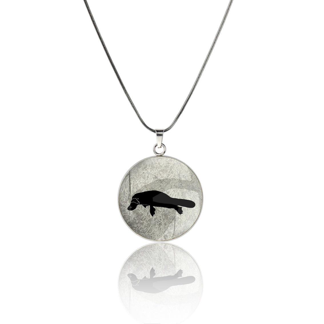 PLATYPUS CIRCLE PENDANT ON A CHAIN NECKLACE - MFY184S - on Satchel