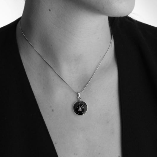 REDBACK XS CIRCLE PENDANT ON A CHAIN NECKLACE - MFY200S - on Satchel