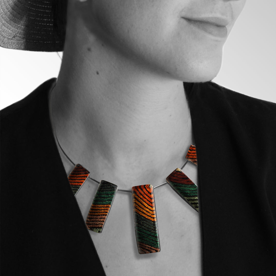 SELINA ORANGE ADJUSTABLE NECKLACE - SD268