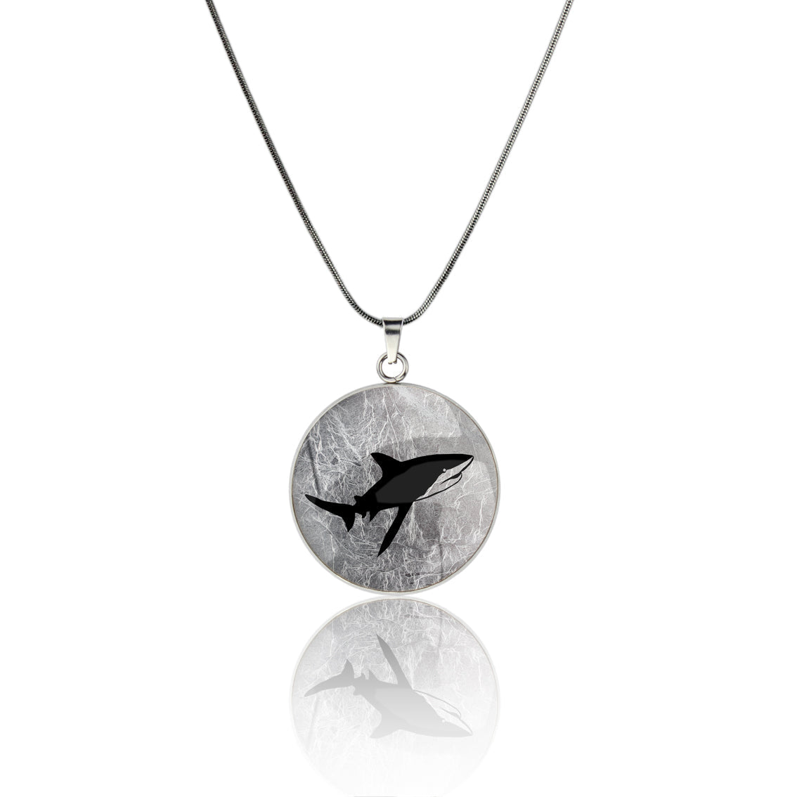SHARK CIRCLE PENDANT ON A CHAIN NECKLACE - MFY273 - in Circle Box