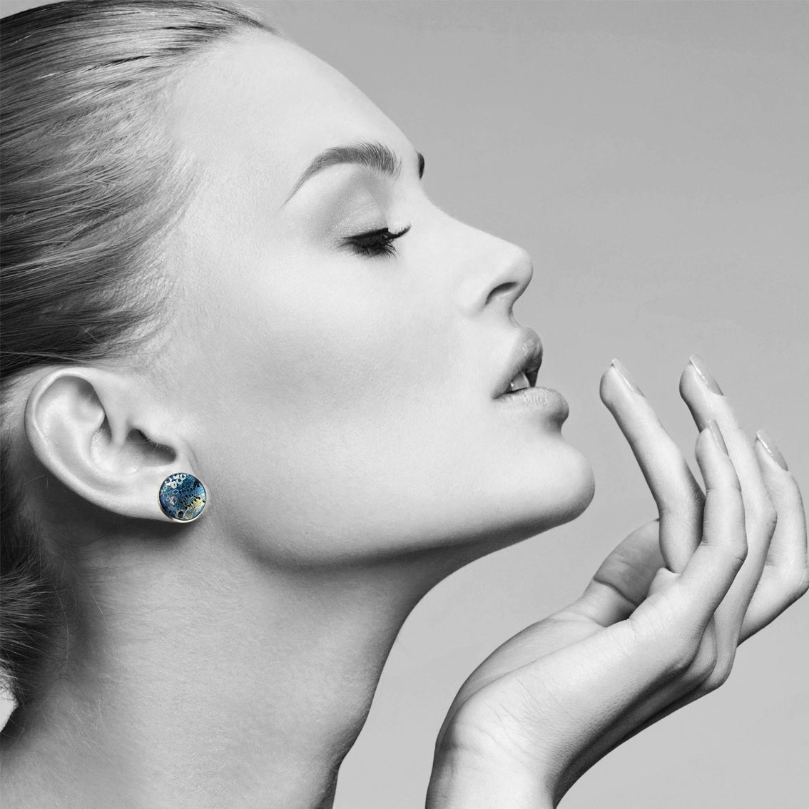 BRUSH BLUE STUD EARRINGS - SD148 - in Circle Box