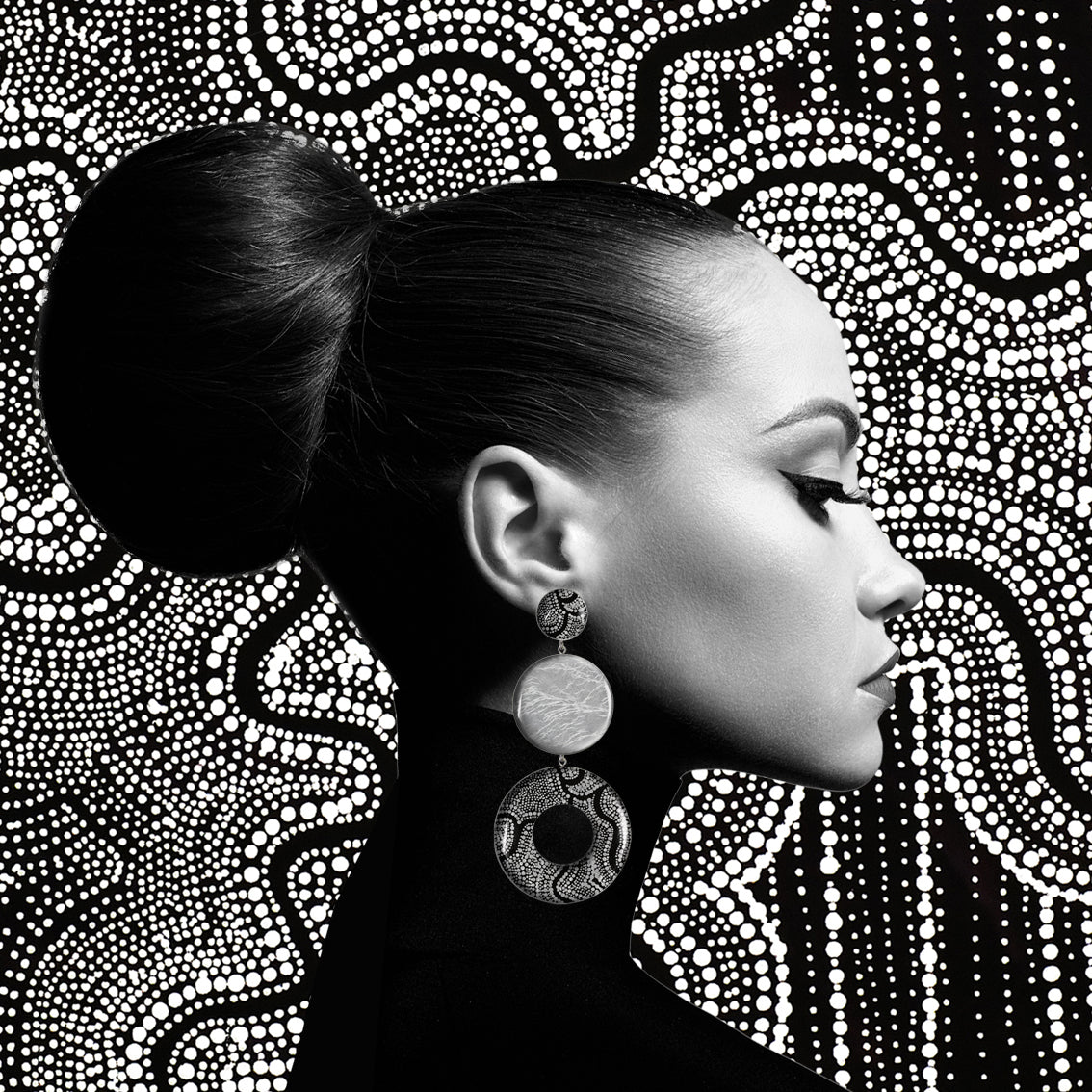 ATHENA TRIPLE OPEN DISC STATEMENT EARRINGS - ST052