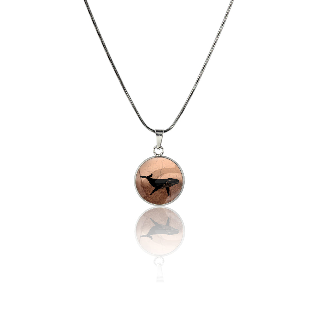 WHALE XS CIRCLE PENDANT ON A CHAIN NECKLACE - MFY166 - in Circle Box