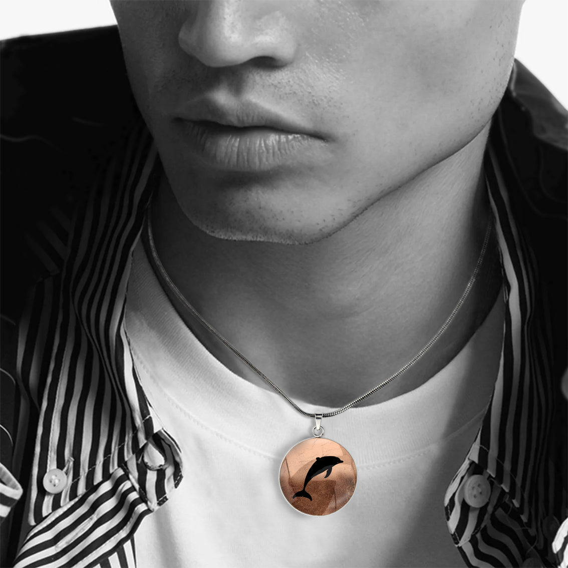 DOLPHIN CIRCLE PENDANT ON A CHAIN NECKLACE - MFY159 - in Circle Box