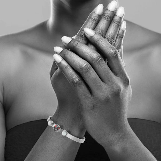 AMELIA SILVER AND RED ADJUSTABLE OPEN BANGLE - B134