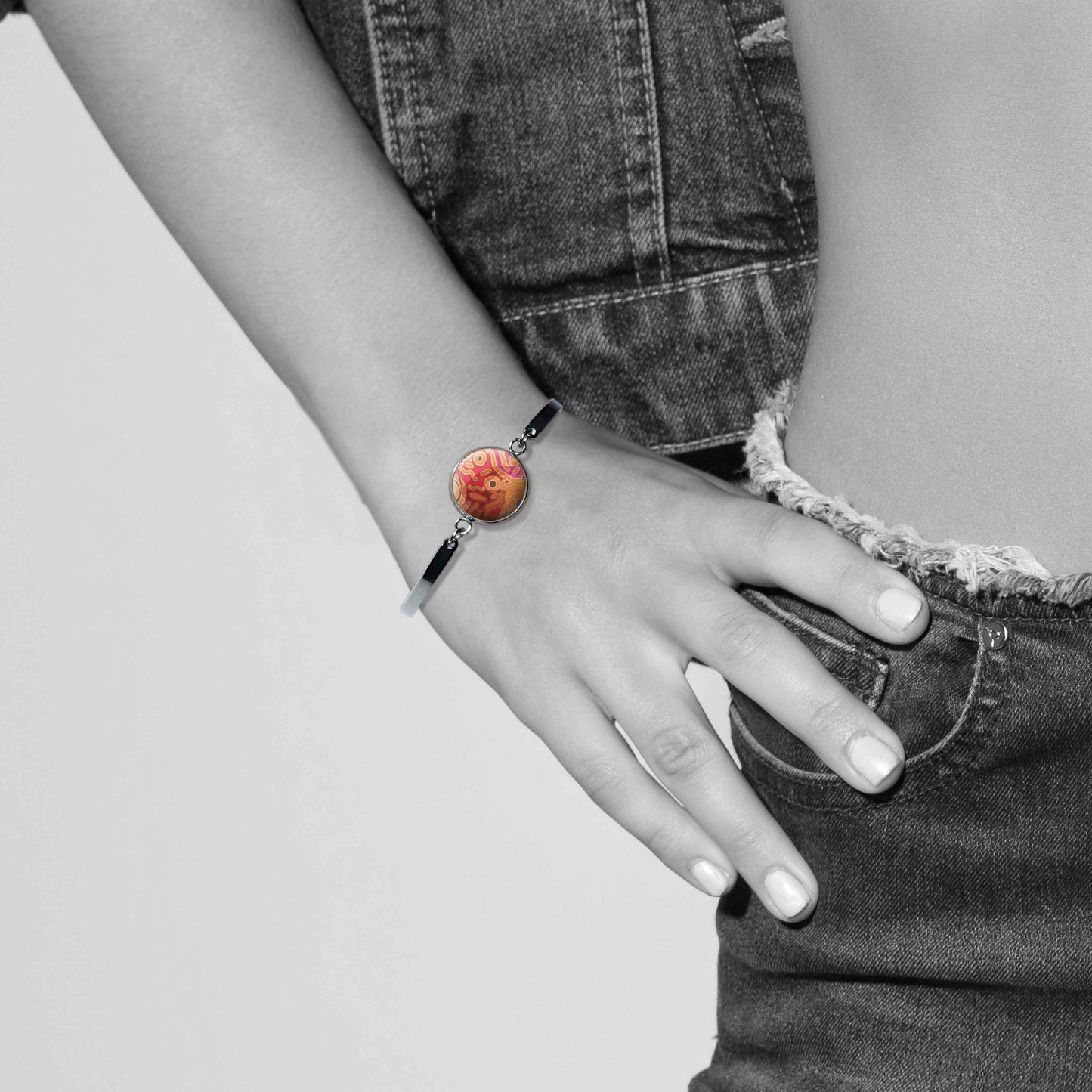 BESS CORAL PINK DANGLE BANGLE - B152