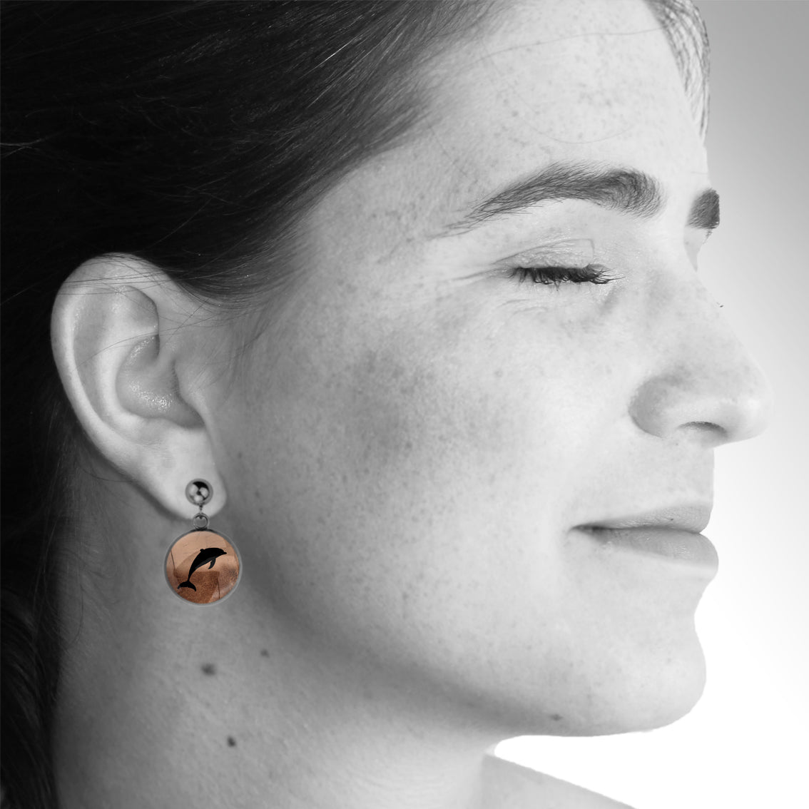 DOLPHIN DANGLE DROP CIRCLE EARRINGS - MFY157S - on Satchel