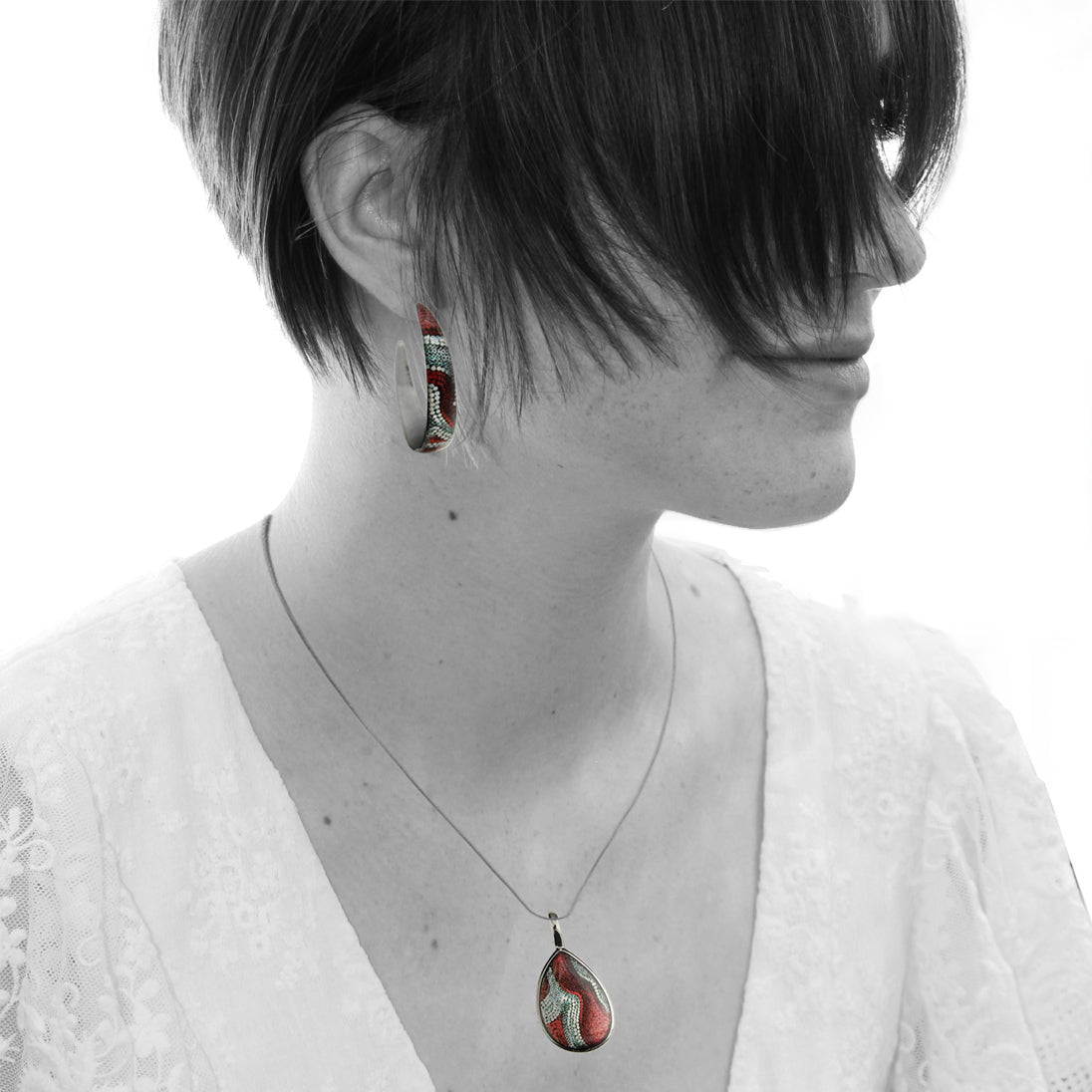 FABRIANNE RED AND SILVER DROP PENDANT ON A CHAIN NECKLACE - SD335S - on Satchel