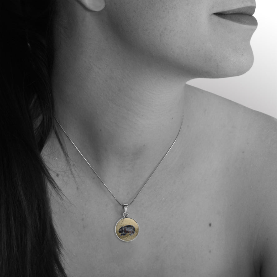 GAVIN WOMBAT XS CIRCLE PENDANT ON A CHAIN NECKLACE - M149S - on Satchel