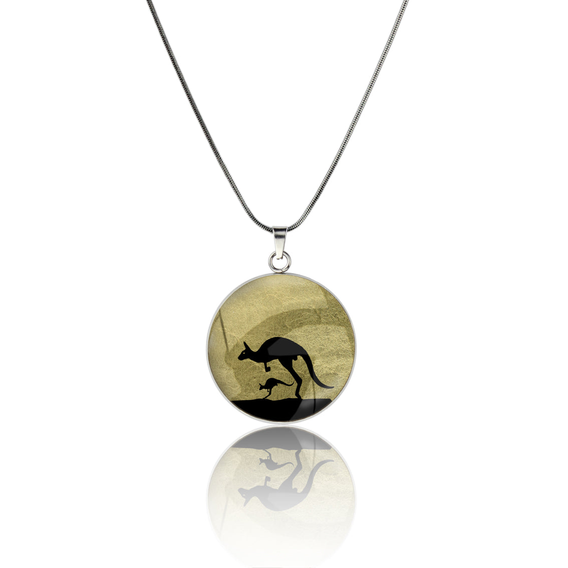 KANGAROO CIRCLE PENDANT ON A CHAIN NECKLACE - MFY140S - on Satchel