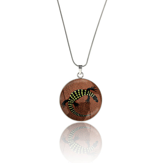 KATHLEEN GOANNA CIRCLE PENDANT ON A CHAIN NECKLACE - M157S - on Satchel
