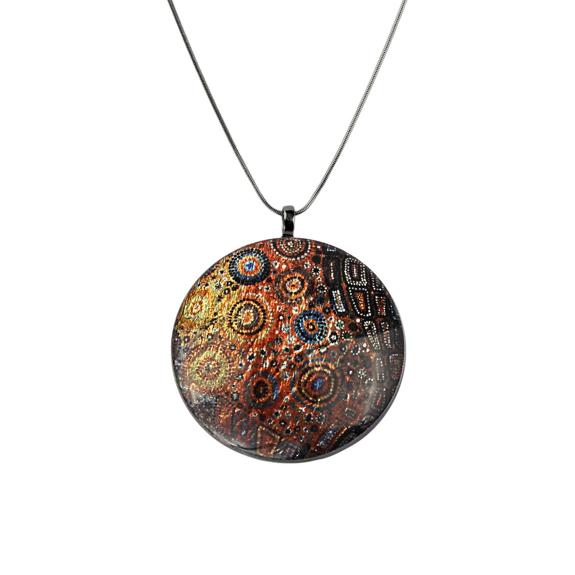 CROCODILE STORY LARGE CIRCLE PENDANT ON A CHAIN NECKLACE - SD300