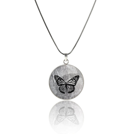 BUTTERFLY CIRCLE PENDANT ON A CHAIN NECKLACE - MFY257S - on Satchel