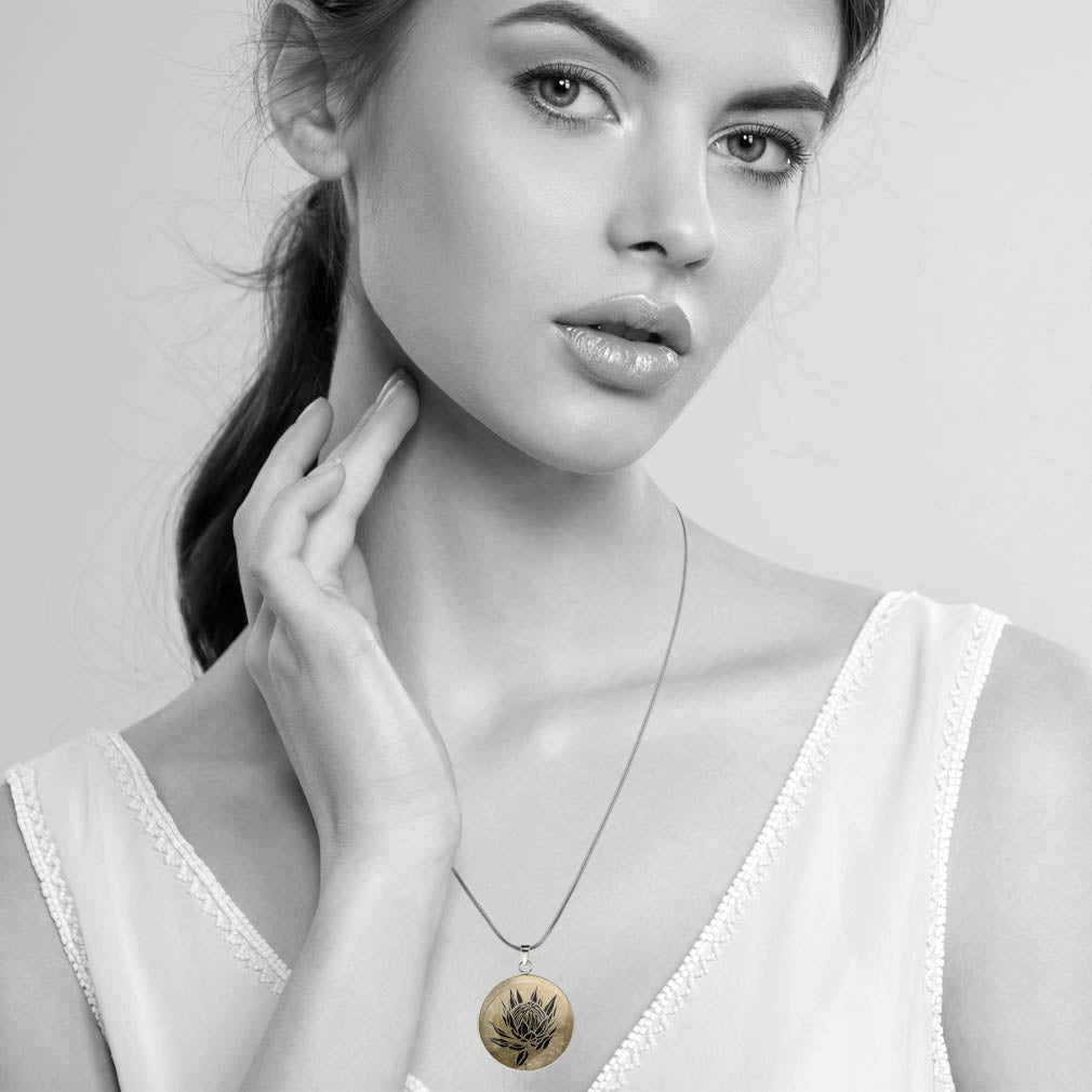 AUSTRALIAN NATIVE FLORA - PROTEA SUGARBUSH CIRCLE PENDANT ON A CHAIN NECKLACE - D927S - on Satchel