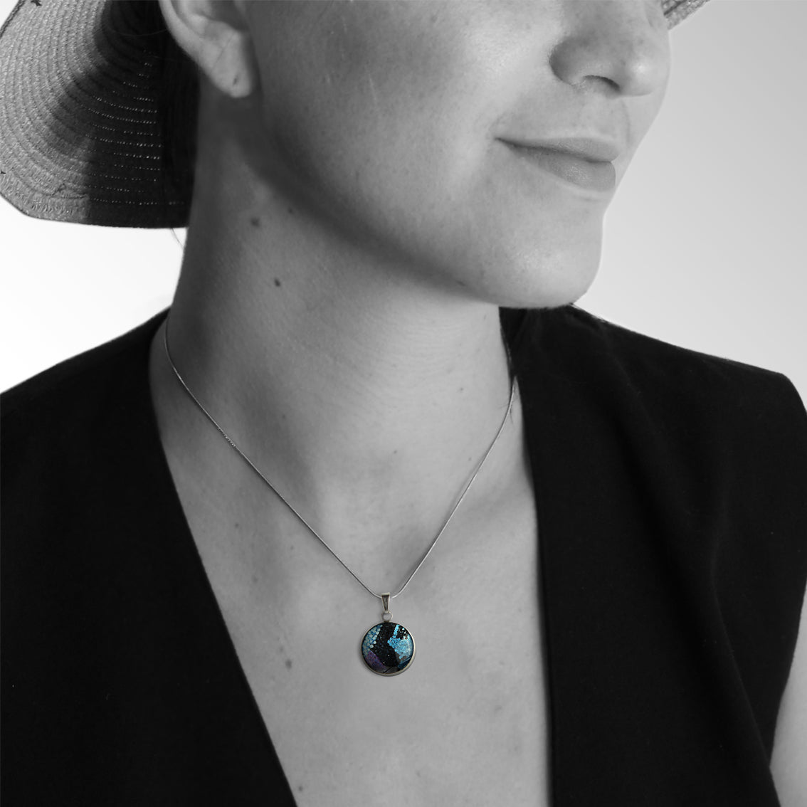 PAULINE EMU DREAMING BLUE XS CIRCLE PENDANT ON A CHAIN NECKLACE - SD275 - in Circle Box