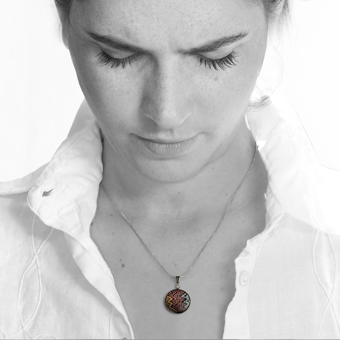 PAULINE GALLAGHER DESERT EARTHY COLORS XS CIRCLE PENDANT ON A CHAIN NECKLACE - SD071S - on Satchel