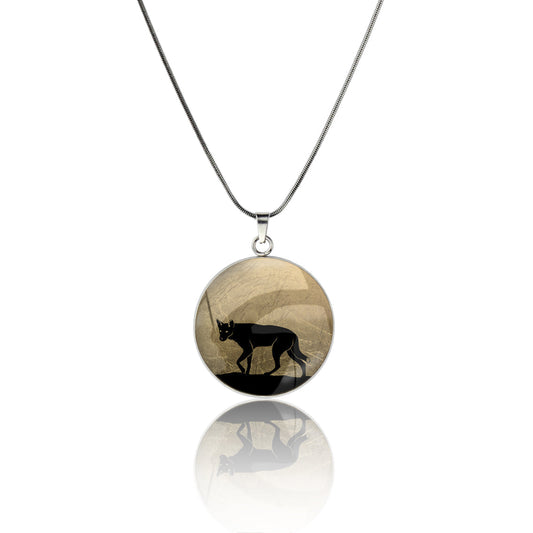 DINGO CIRCLE PENDANT ON A CHAIN NECKLACE - MFY210S - on Satchel