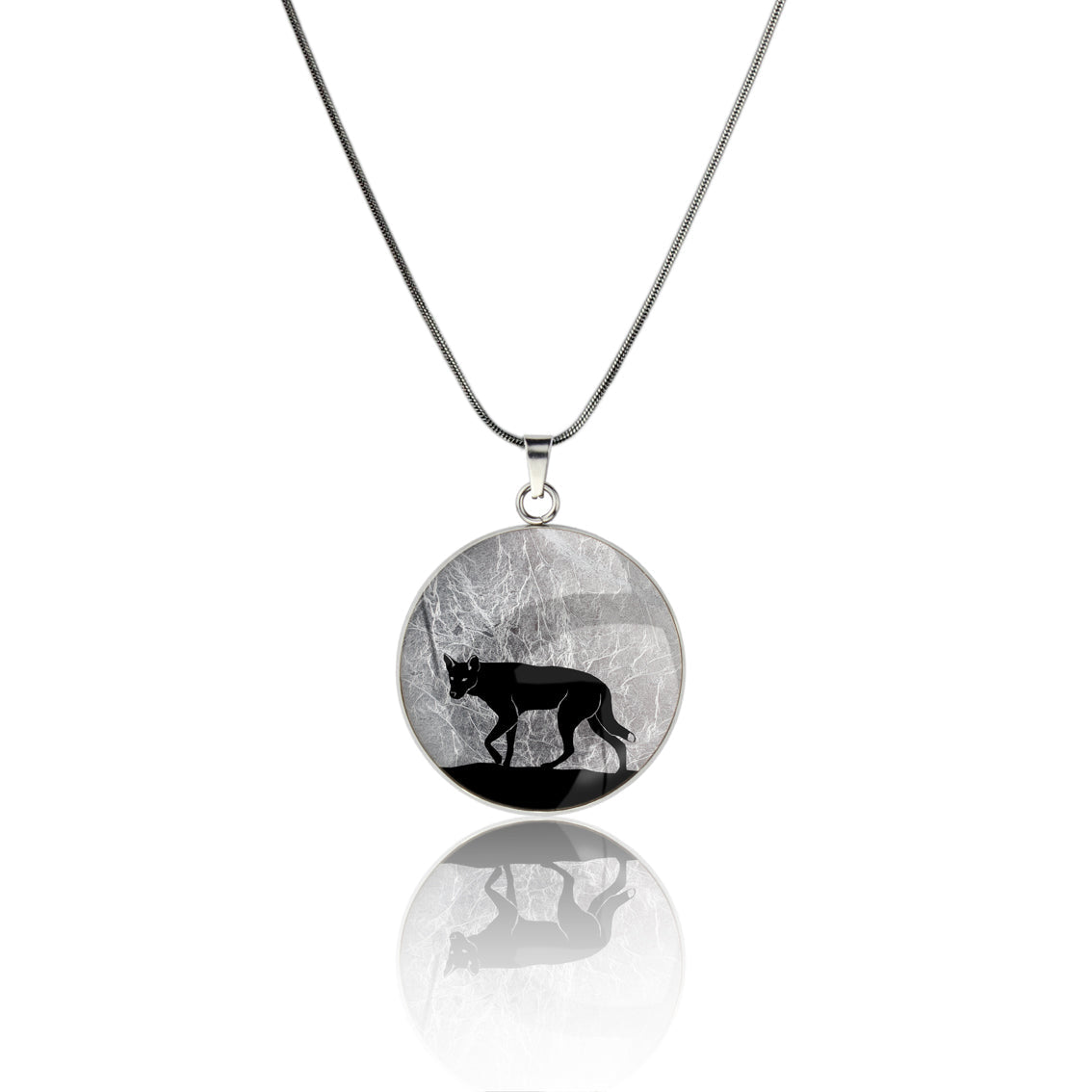 DINGO CIRCLE PENDANT ON A CHAIN NECKLACE - MFY210S - on Satchel