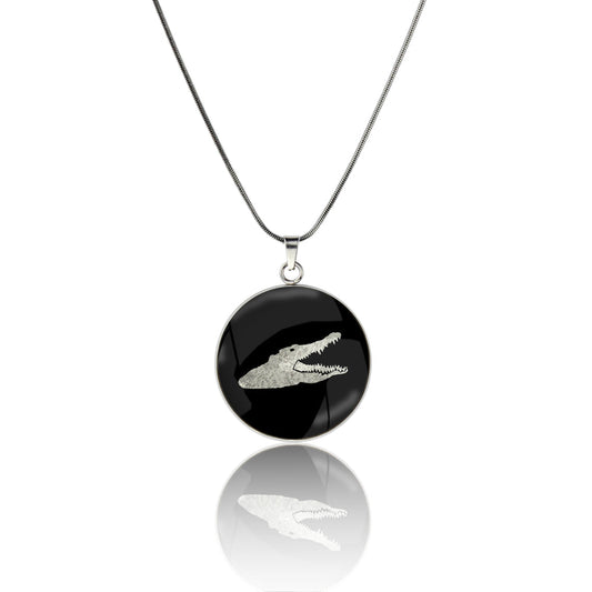 CROCODILE CIRCLE PENDANT ON A CHAIN NECKLACE - MFY193S - on Satchel